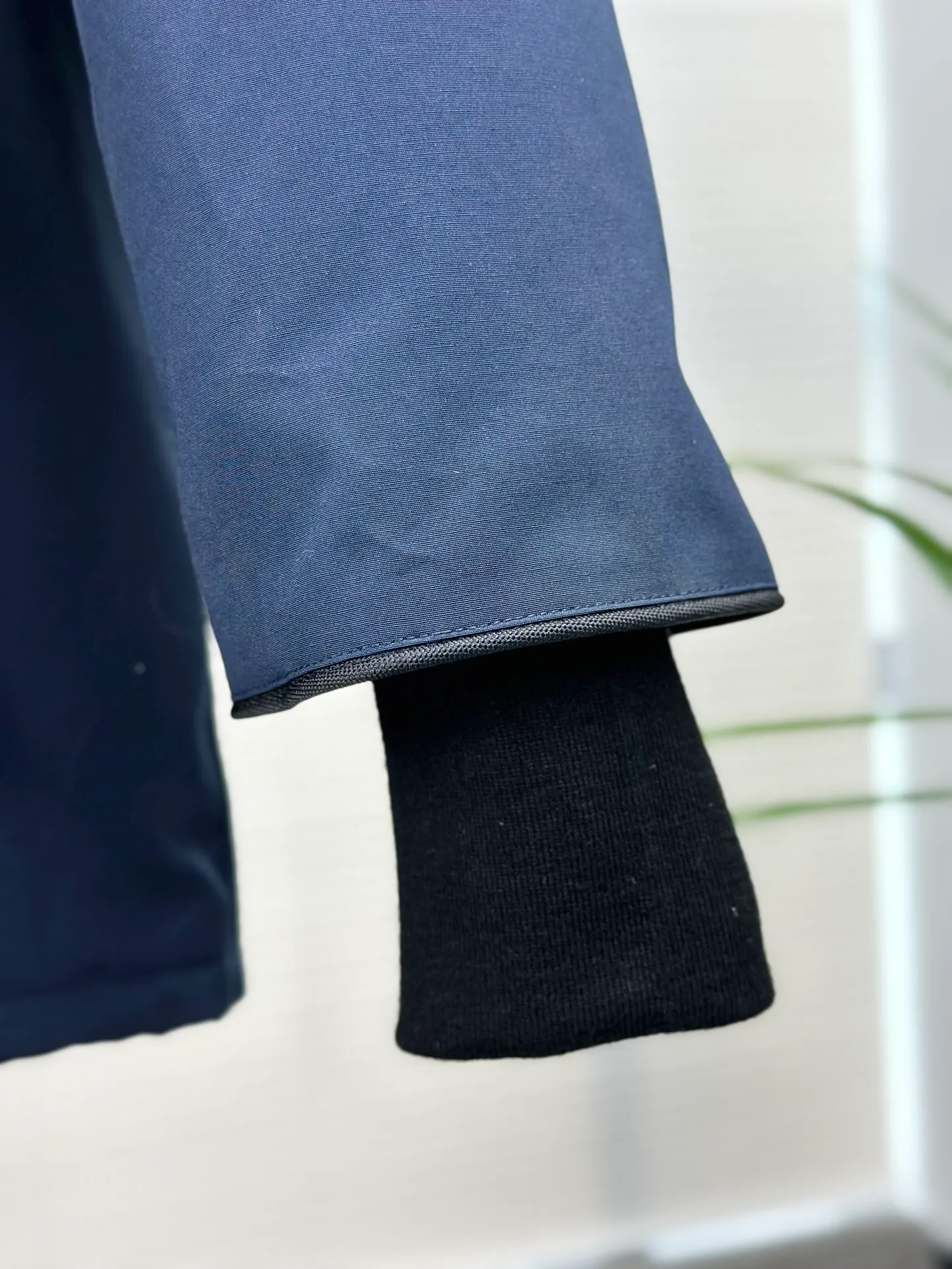 P680 𝗖𝗮𝗻𝗮𝗱𝗮 𝗚𝗼𝘀𝗲 / 🇨🇦 Canada Goose New Version 08 Down Jacket - Navy Blue